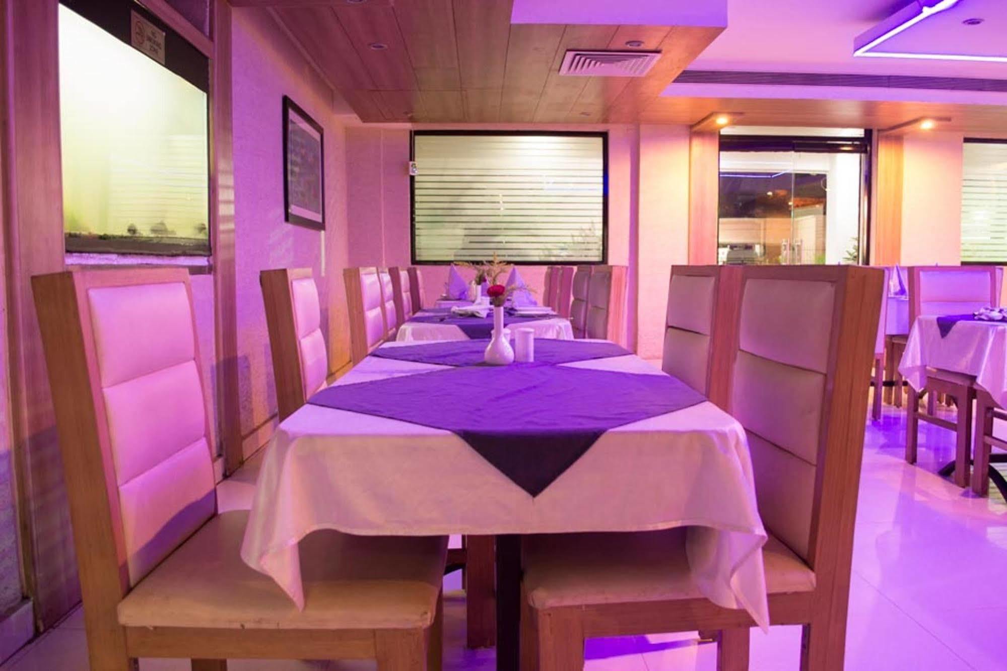Oyo 1359 Hotel Best Inn Bhubaneswar Dış mekan fotoğraf
