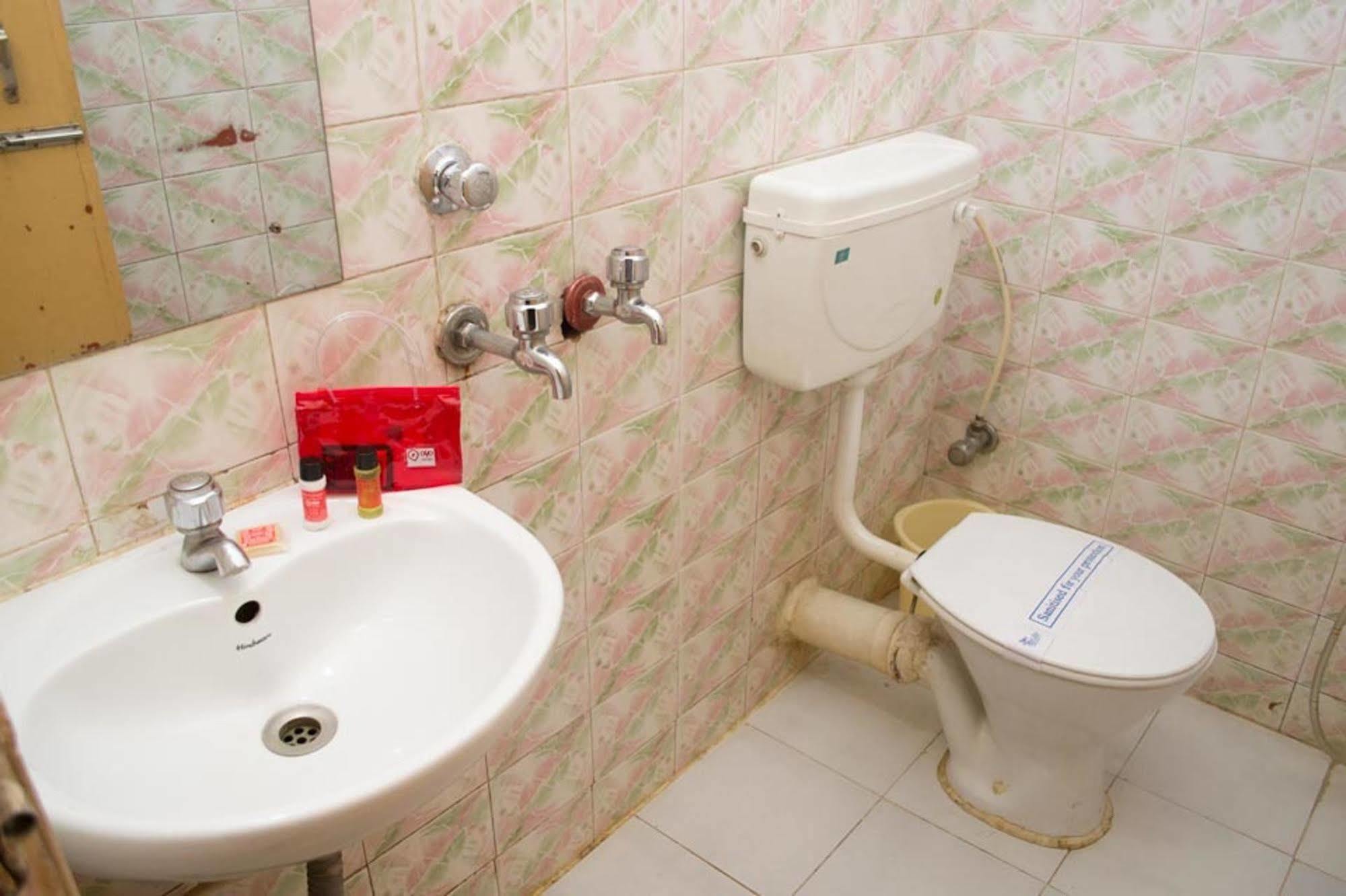 Oyo 1359 Hotel Best Inn Bhubaneswar Dış mekan fotoğraf