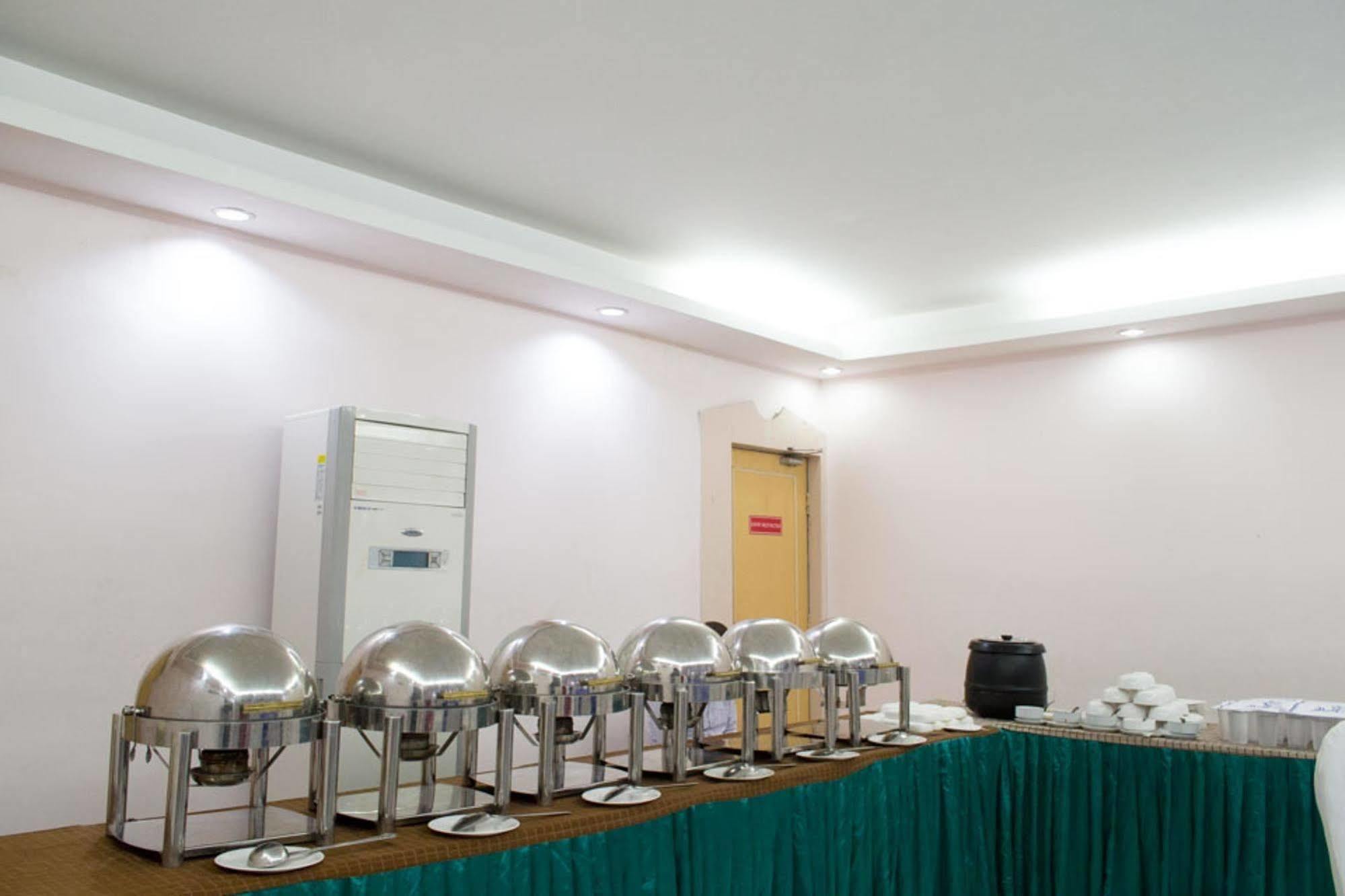 Oyo 1359 Hotel Best Inn Bhubaneswar Dış mekan fotoğraf