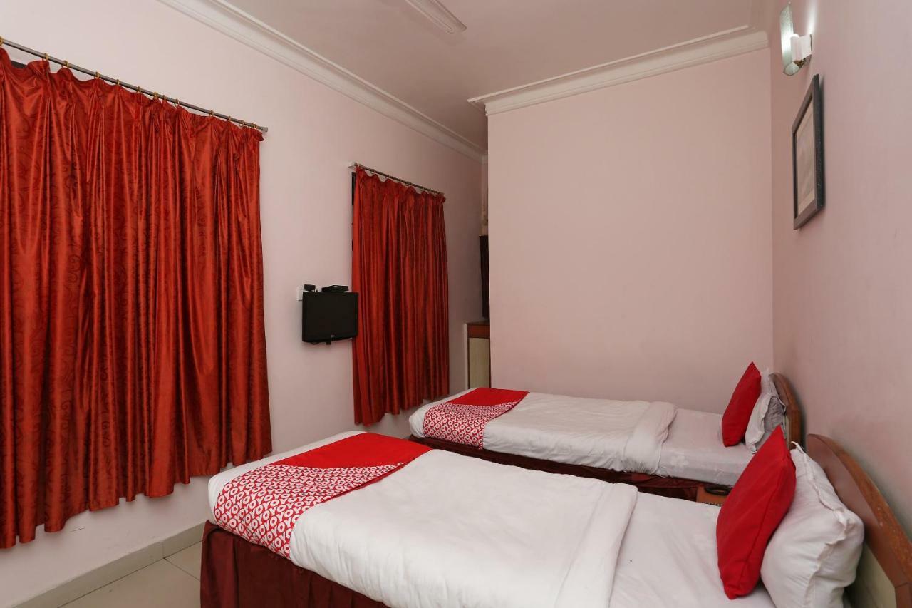 Oyo 1359 Hotel Best Inn Bhubaneswar Dış mekan fotoğraf